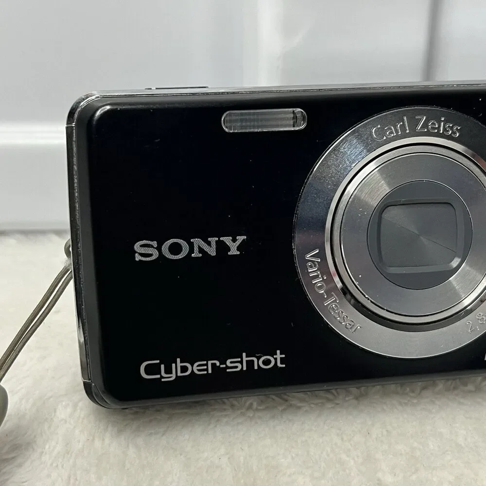 SONY Cybershot DSC-W230 12.1MP Black Digital Camera Extras Powers On For Parts